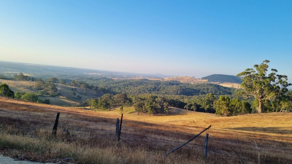 Rolling hills, Hepburn Springs
